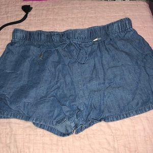 Loose blue jean shorts